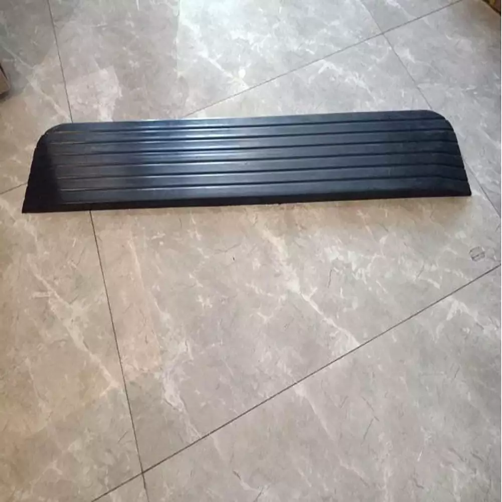 Geetinfly Rubber Threshold Ramp Striped Non-slip Surface 2200lbs/1000kg Load Capacity Ramp For Wheelchair Scooter