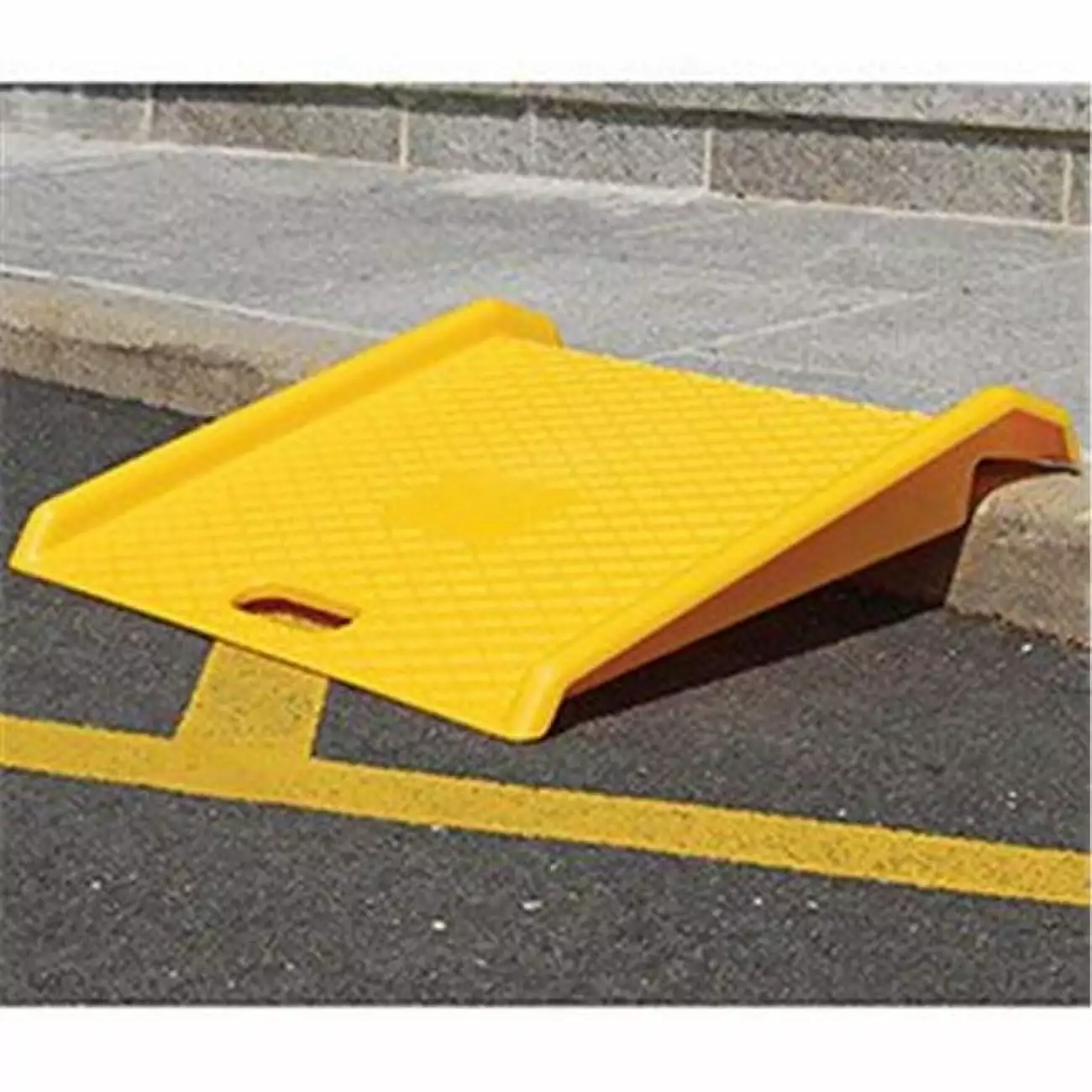 Global Industrial 988730 Best Value Plastic Hand Truck Curb Ramp. 1000 lbs