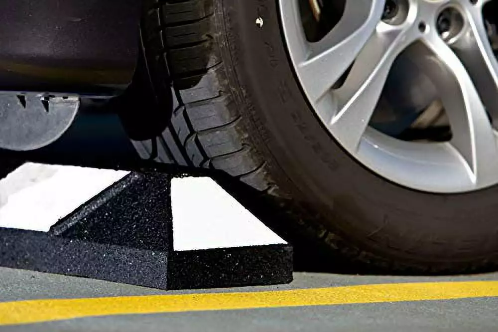 5pcs Curb Ramp Plastic Threshold Ramp Heavy Duty Loading Ramp Slope Motorcycle Pad-Black