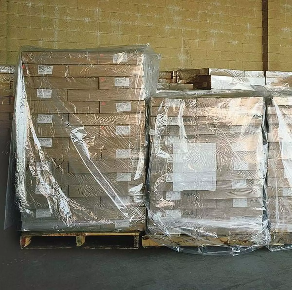 ZoroSelect 2 mil Clear Pallet Cover. 51 in W. 49 in D. 73 in L. 50 PK